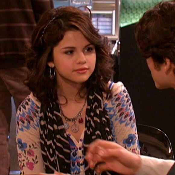 RARE Free People Winter Garden Hooded Henley ASO Alex Russo - Picture 11 of 13